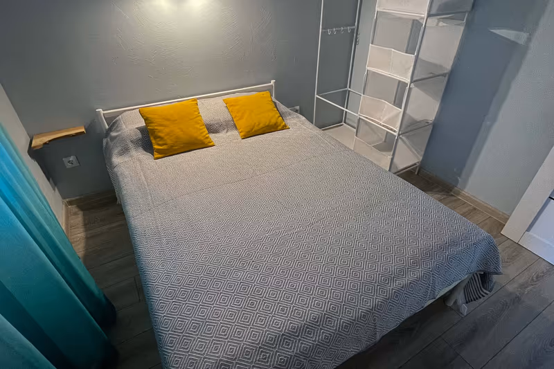 Вторая спальня с двуспальной кроватью