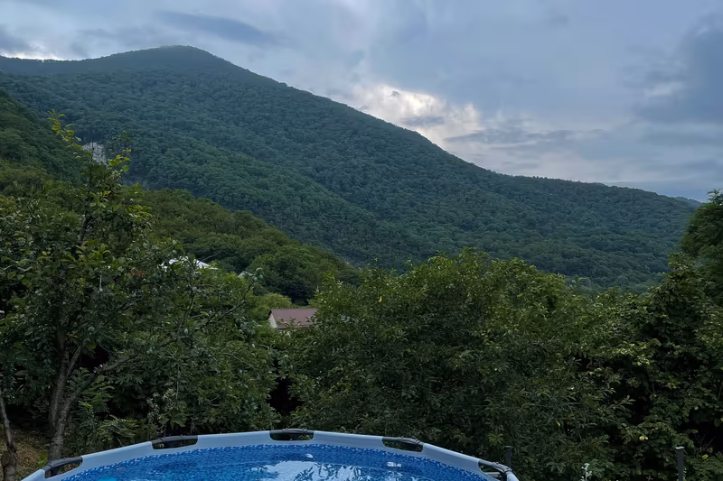 Бассейн на территории гостевого дома